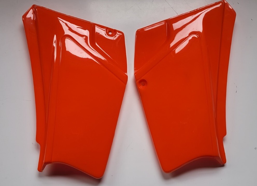 たろう　904560 サイドアクリル HONDA XL125 S 1984-1985 XL185 S 1983-1984 SIDE COVER PANEL [ORANGE