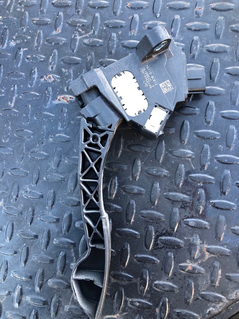 2014 2015 2016 2017 2018 TOYOTA TUNDRA THROTTLE ACCELERATION GAS PEDAL