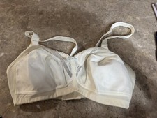 VINTAGE MAGIC TOUCH GLAMORISE BRA  40 C. CREAM