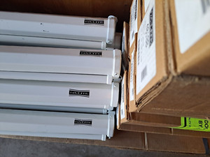 Da-Lite 40188, Model B, 70" x 70" matte white, projection wall or ceiling screen