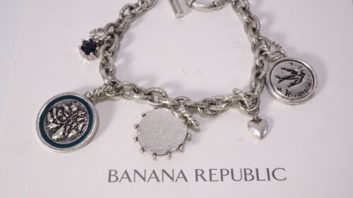 Banana Republic Women's Antique Silver Enamel Charm Toggle Bracelet NWOT 68.00 - Picture 3 of 6