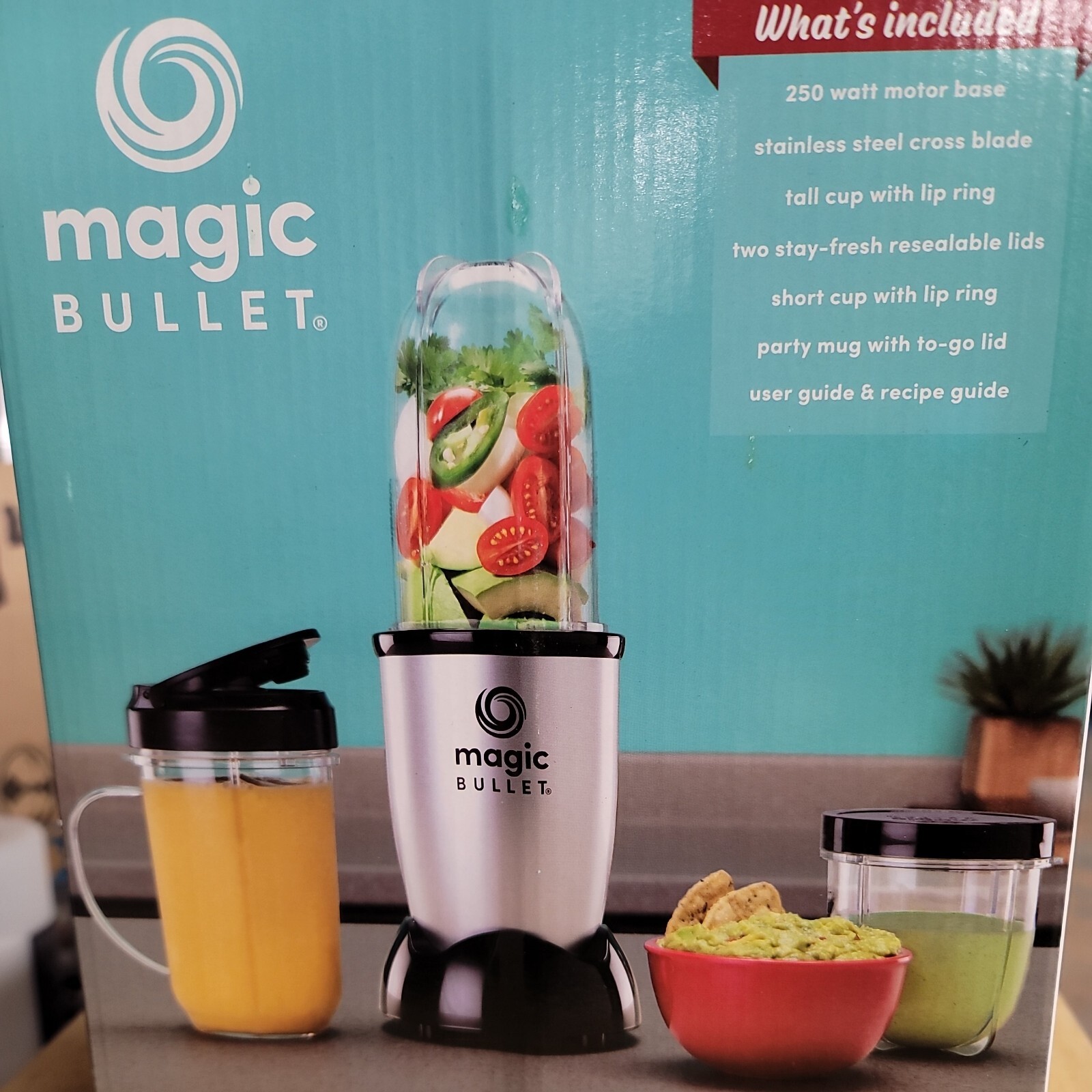 Magic Bullet&reg; Blender, 20oz capacity & 18oz travel mug. 250 Watt, New 11@14B