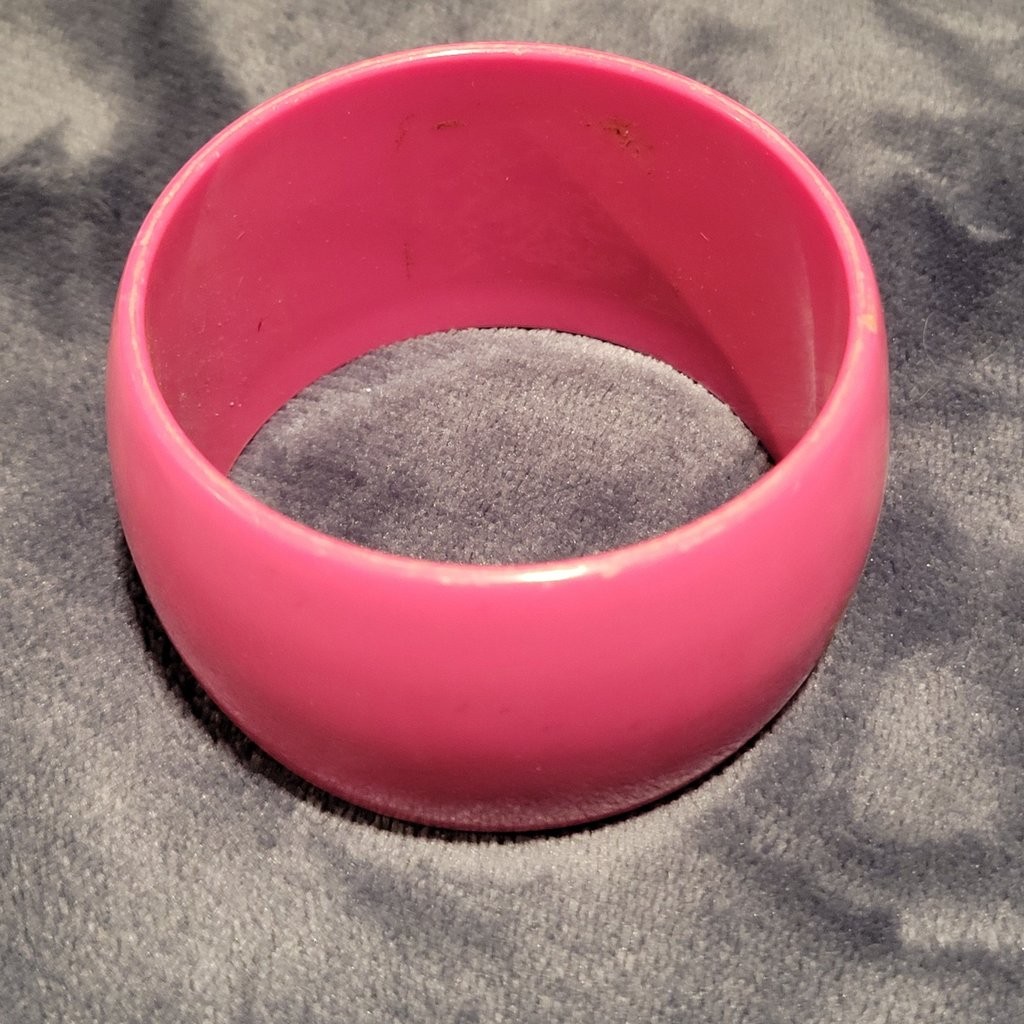 Vintage Plastic Bangle Bracelets Set - image 5