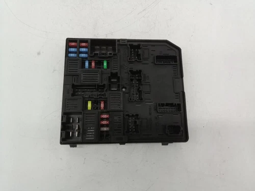 284B75NA0A Caja Reles/Fusibles para NISSAN PULSAR (C13M) Acenta 2017 257256