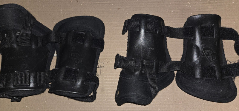 No Gomer - industrial strength wristguards; for snowboarding, skating, etc..
