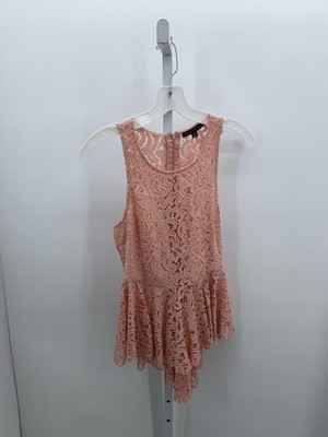 Size Medium Juniors Sleeveless Shirt