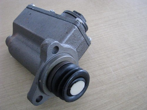 GAZ 51, GAZ 63, GAZ 24 (Volga), main brake cylinder new, single circle, front mounting - Picture 1 of 7