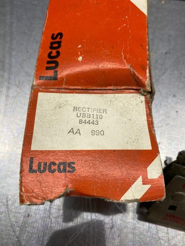 TRIUMPH TR6 NOS LUCAS ALTERNATOR RECTIFIER 73'-76' - Imagen 2 de 6