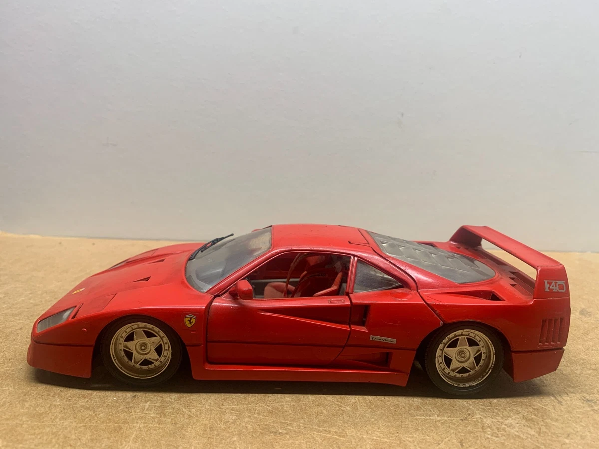 Bburago (3032) - Ferrari F40 1987 - 1/18
