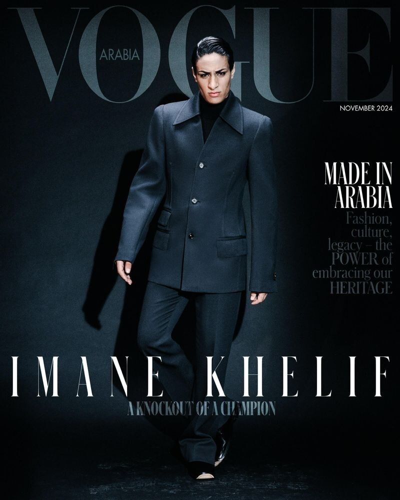Vogue Arabia Magazine November 2021 女性情報誌