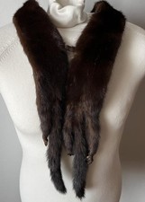 Estola vintage de piel de visón con detalles de cola y pierna