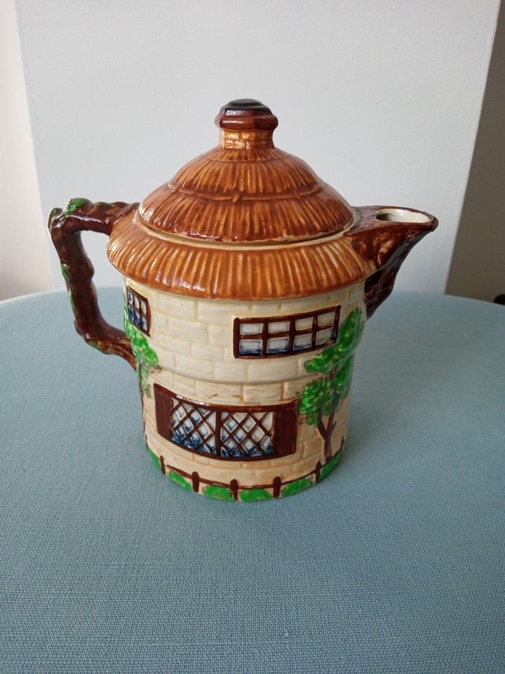 Vintage Breswick Thatched Cottage Style Teapot 7