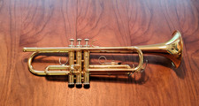 Yamaha YTR-2330 Bb Trumpet - Used, Gold Lacquer, Case & Cleaning Kit Included