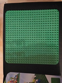 Lego Duplo 2304 green LEGO &reg; DUPLO &reg; building plate with original packaging