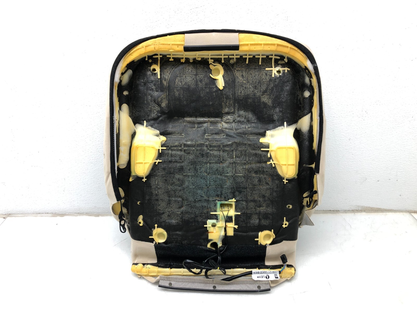2014-2019 MASERATI GHIBLI S RIGHT PASSENGER FRONT SEAT LOWER CUSHION OEM.