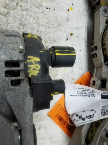 Alternador compatible con 15-18 RENEGADE 998802 Foto 2 de 4