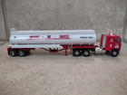 Custom P.I.E. Tanker Truck 40 FT  , HO , 1960's Freightliner — photo 8