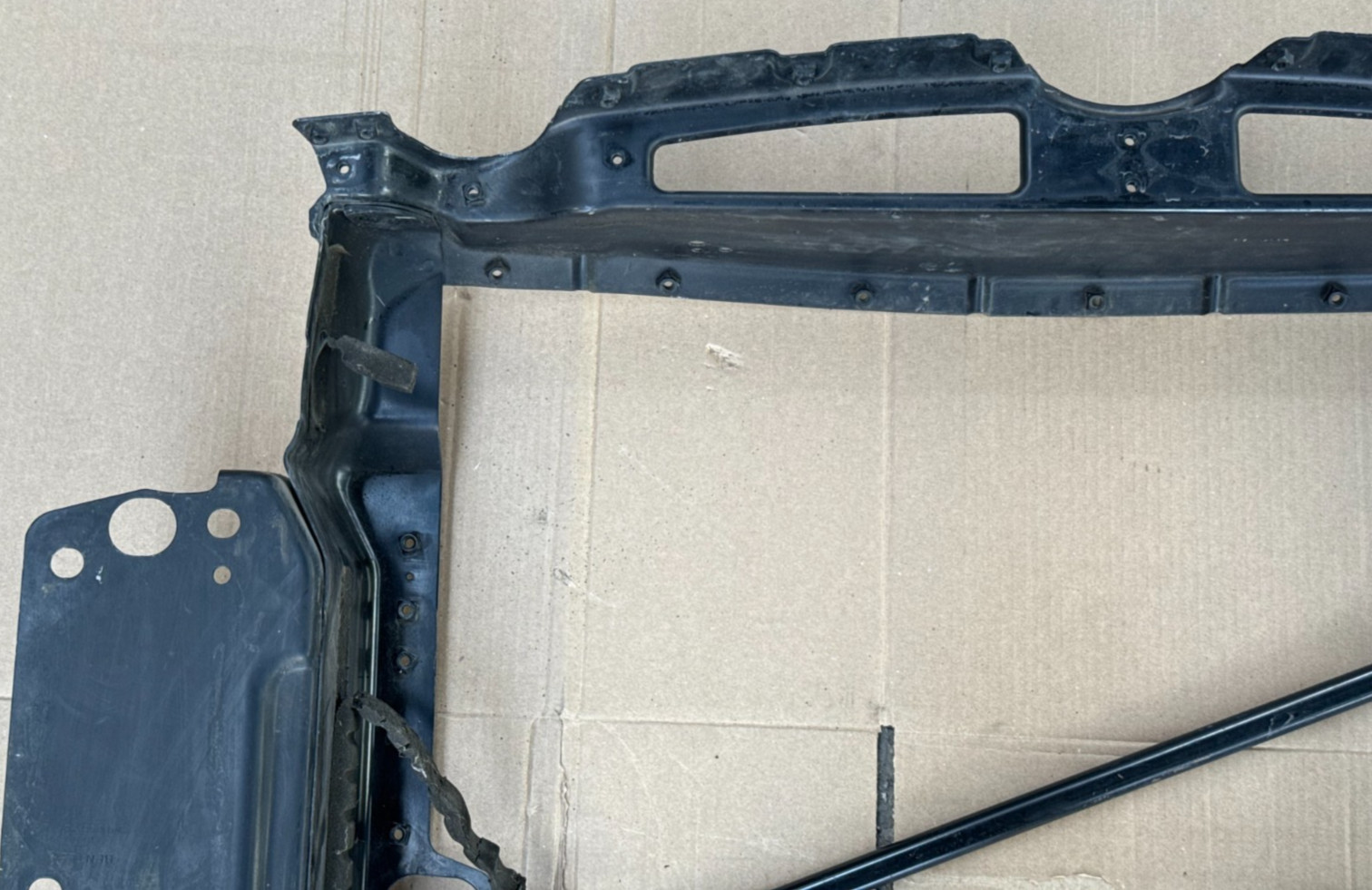 13-18 BENTLEY CONTINENTAL GT/GTC FRONT RADIATOR SUPPORT PLATE  3W0805752E OEM