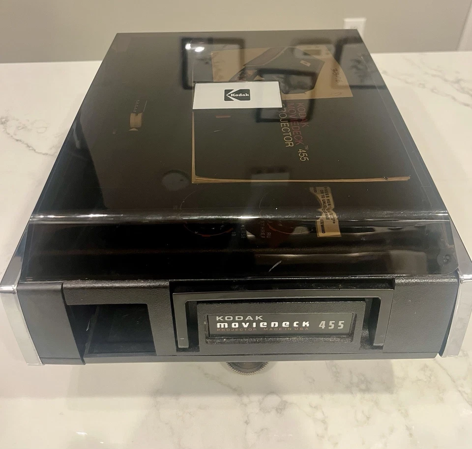 De colección 1976 Kodak MovieDeck #455 Super8, proyector de películas de 8 mm y manual. ¡Funciona!! Foto 2 de 4
