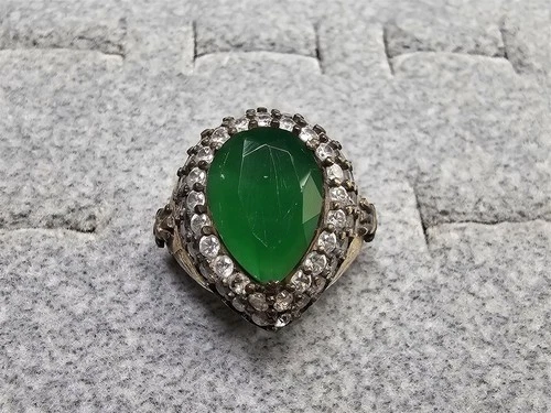 GRANDMA GRABE'S BEAUTIFUL VINTAGE 925 STERLING SILVER CZ GREEN 8.4G RING SIZE 7.