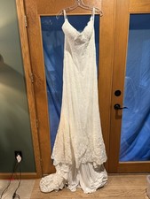 Never Worn Or Altered Ivory Wedding Dress Size 6