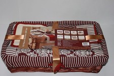 15-PIECE KITCHEN GIFT SET- RUG, HOLDER, MITT, RUNNER, NAPKINS, PLACEMATS+TOWELS