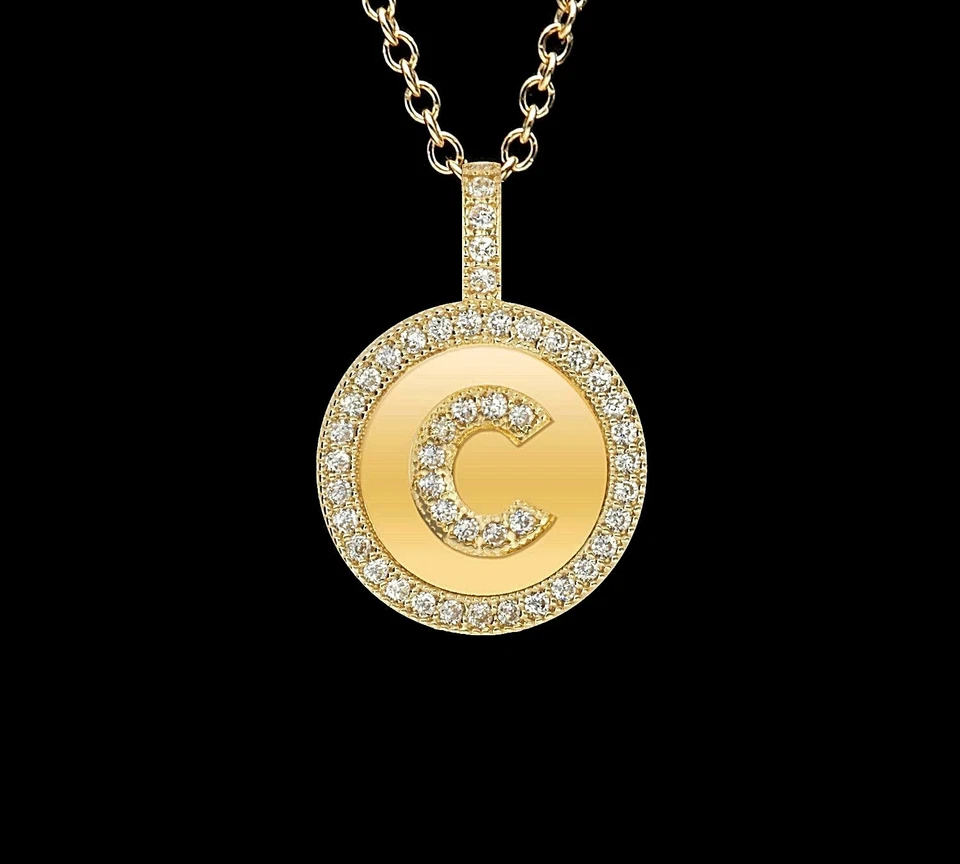 Ajuste inicial de micro pavé de oro amarillo de 14k con colgante de piedras blancas de circonita cúbica de la A a la Z Foto 3 de 4