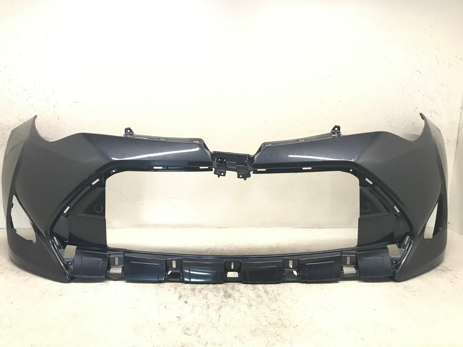 Front Bumper Cover Gray Toyota Corolla L LE LE Eco XLE 2017 2018 CAPA