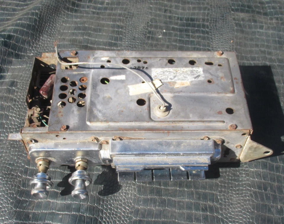 OEM 1965 1966 DELCO CADILLAC DEVILLE ELDORADO AM/FM RADIO 65 66 - Image 2 of 4