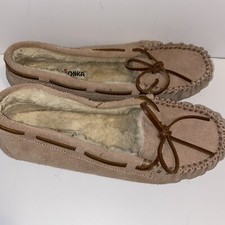 Minnetonka Slippers Moccasin Women s Size 8 Light Brown Leather Upper Lined