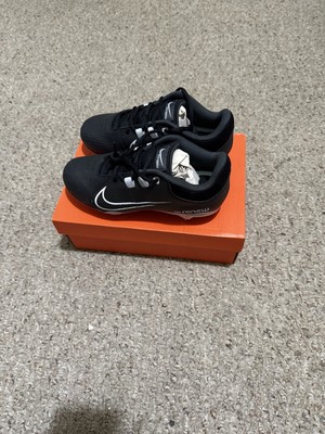 Nike Hyperdiamond 4 Pro Softball Women s Size 7.5 Metal Cleats Black NWOB