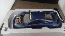 AUTOart Signature Series 1/18 MCLAREN 12C GT3 Minicar