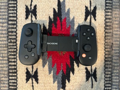 Backbone Xbox One Controller for iPhone Lightning Port Connection
