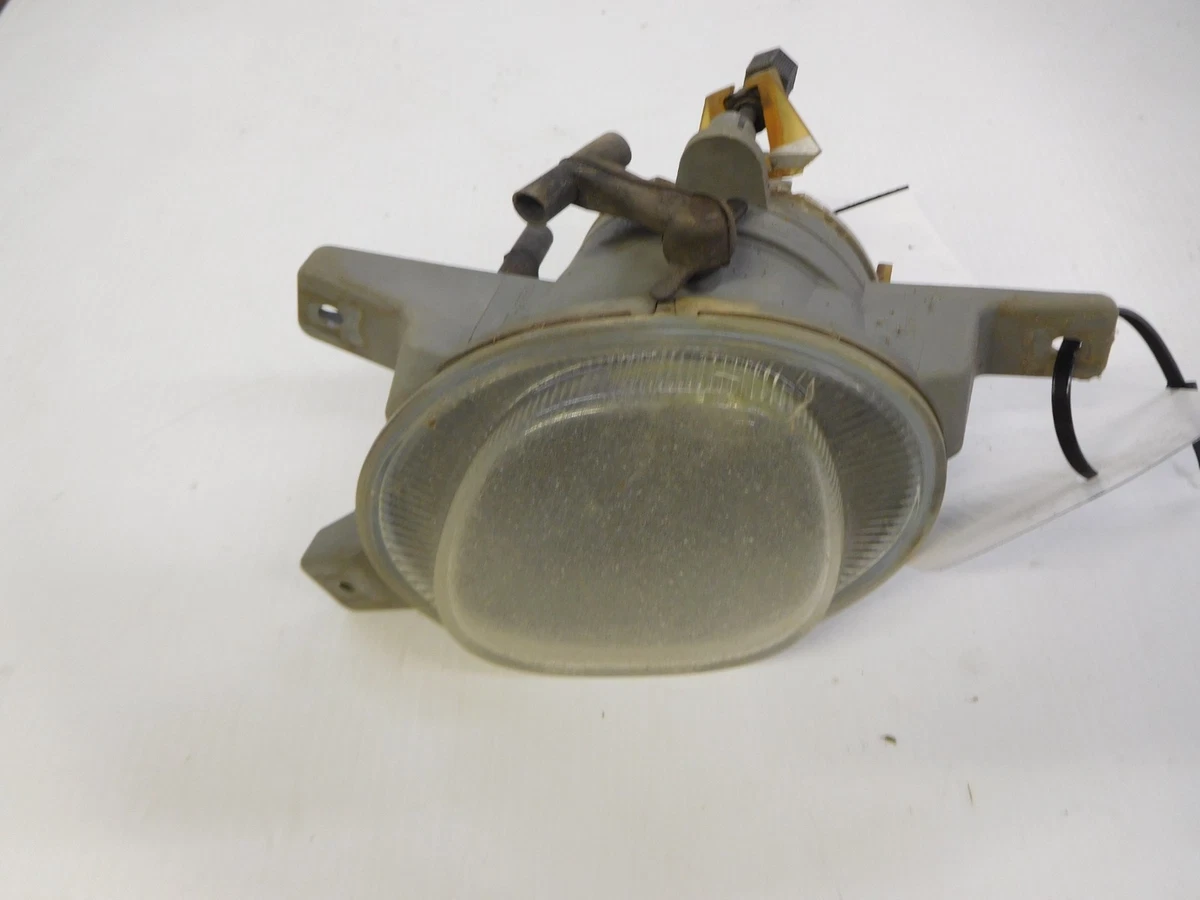 2001-2007 VOLVO V70 XC70 OEM Passenger Side Fog Light