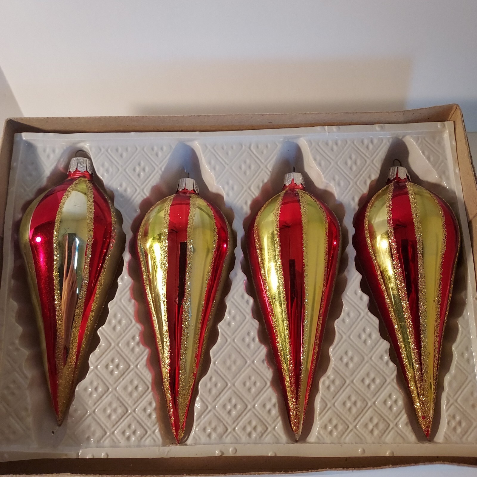 Vtg. Commodore Christmas Classics 4 Glass Ornaments Hand Decorated In