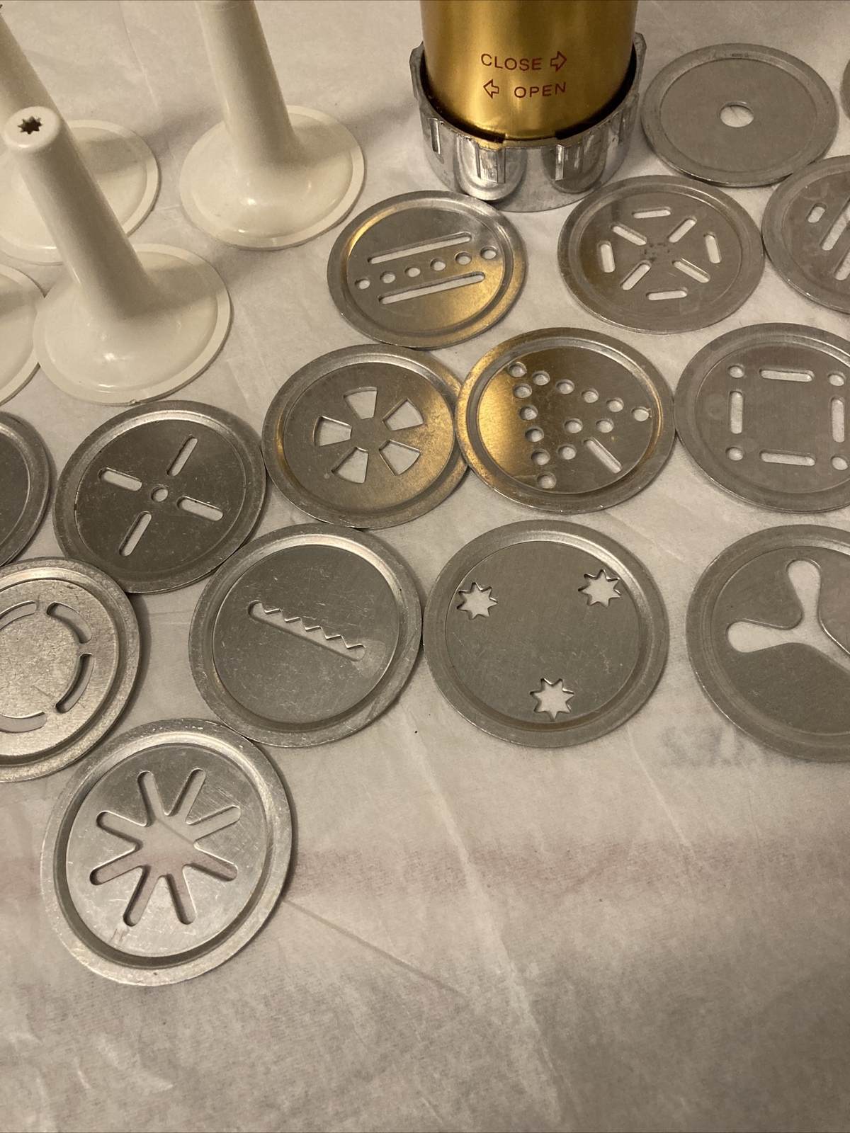 Marcato Atlas Vintage Biscuits Cookie Press 4 Tips and 20 Discs. Made