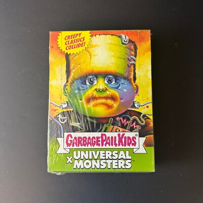 GPK X UNIVERSAL MONSTERS GREEN BOX 24CT *SEALED* Garbage Pail Kids