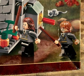LEGO 4738 Harry Potter: Hagrid's Hut | NIB | Factory Sealed