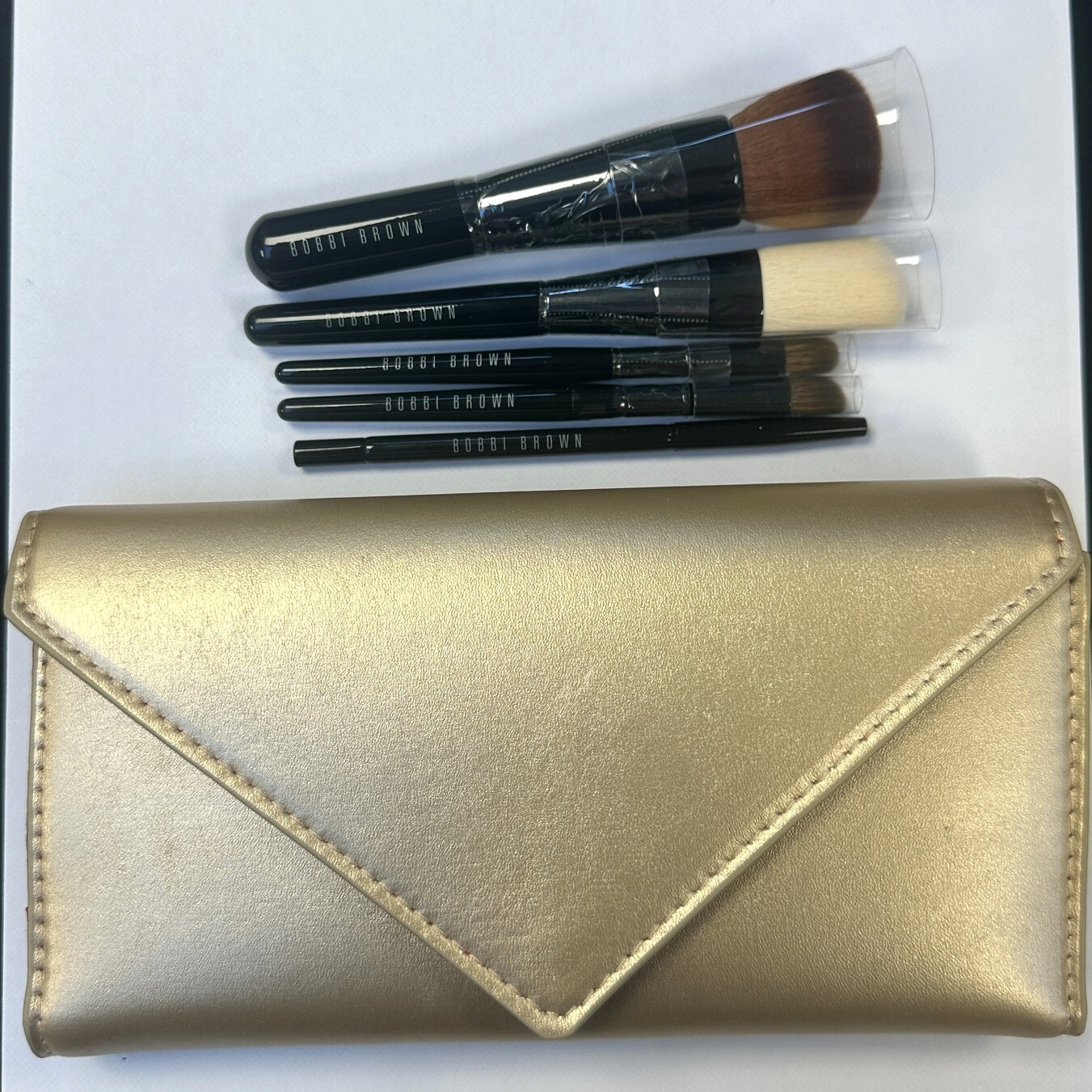 BOBBI BROWN ARTIST APPROVED SOFT FUR TRAVEL SIZE MAKEUP BRUSH 6 PCS SET