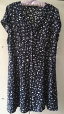 Uniqlo Tea Dress Size L Navy Blue With Pretty Floral Sprigs Button Through 