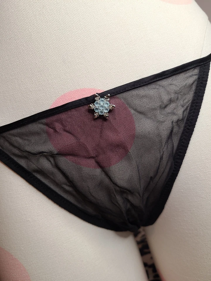 Raro ✨️ Tanga de Colección Victoria's Secret Snowbunny Seda Marabú Pom-Pom Talla M ❄️ Foto 4 de 4