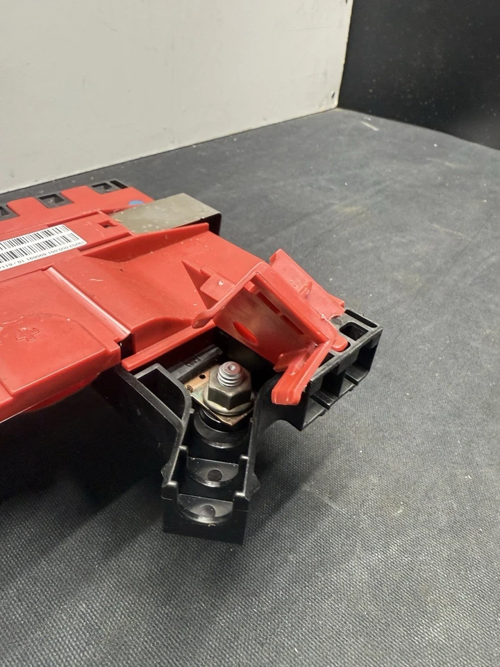 Caja de fusibles de distribución de energía trasera para batería BMW F02 F06 F10 F12 F13 G30 M5 M6 FABRICANTE DE EQUIPOS ORIGINALES Foto 4 de 4