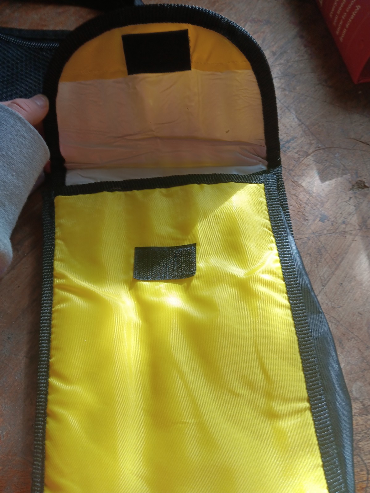 Insulated Lunch Bag Yellow Brand New with Tags Great Conditi