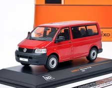 Volkswagen T5 (2003) rot IXO 1:43