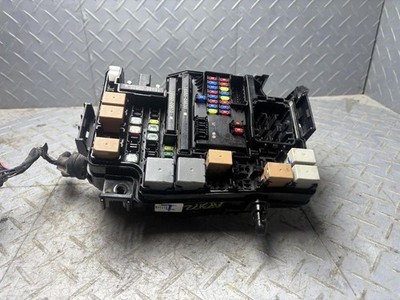 2019-2020 Hyundai Elantra Engine Fuse Box Assembly OEM