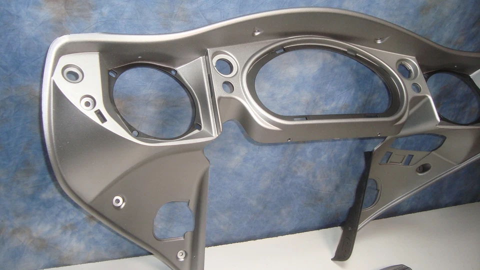 Indian Inner Dash Kit Silver Matte 2014-2017 Roadmaster Chieftain 2881774-581 Z2 - Image 2 of 4