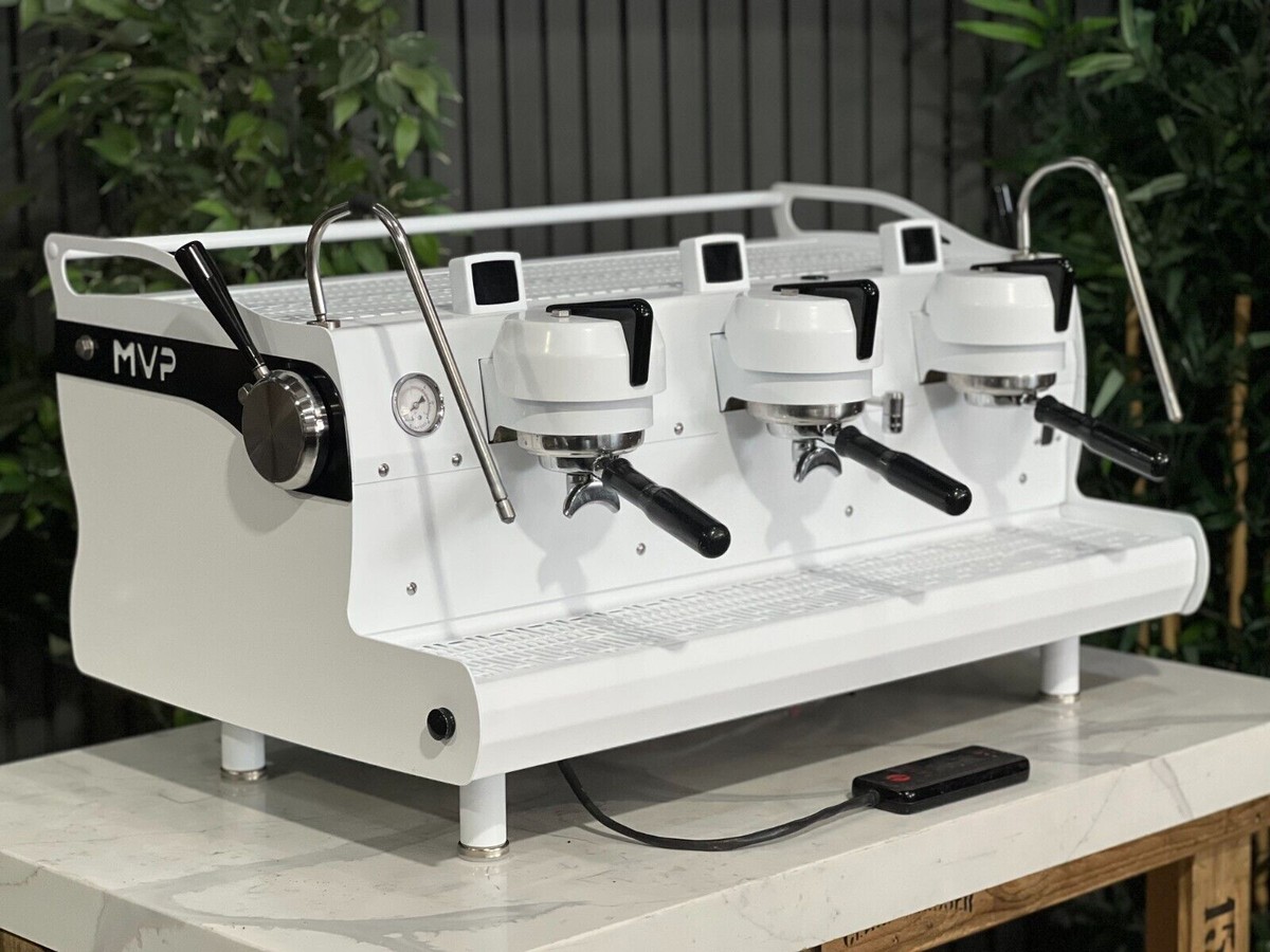 SYNESSO MVP GROUP ESPRESSO COFFEE MACHINE BLACK WHITE