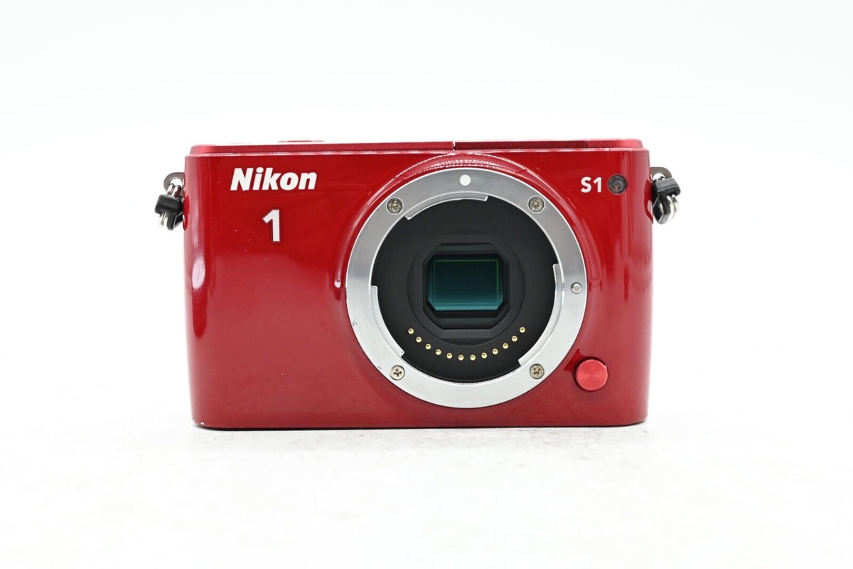 Nikon 1 S1 レッド 10-30mmレンズ付き Nikon 1 S1 レッド 10-30mmレンズ付き Nikon 1 Nikkor 10-30mm VR Zoom