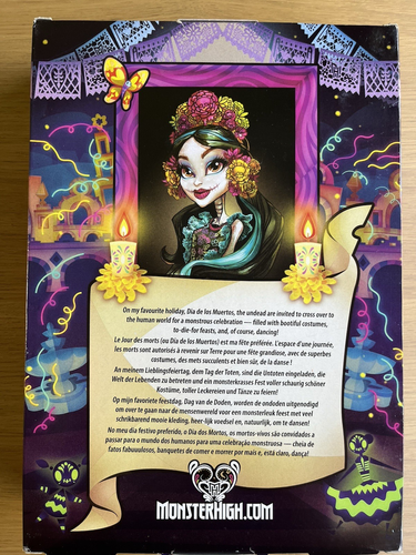 NEVER OPENED Monster High Skelita Calaveras Collector Doll - Picture 2 of 2