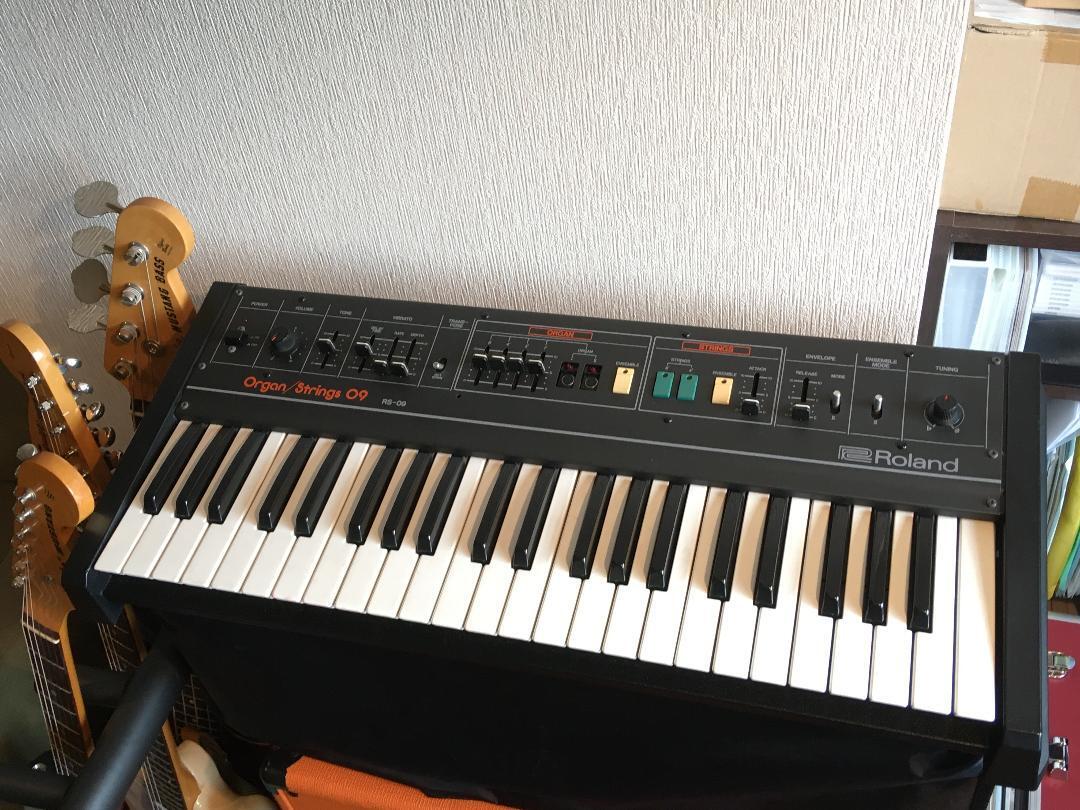 ROLAND RS09 Analog String Synthesizer Organ Vintage Original ROLAND RS09 Analog String Synthesizer Organ Vintage Original